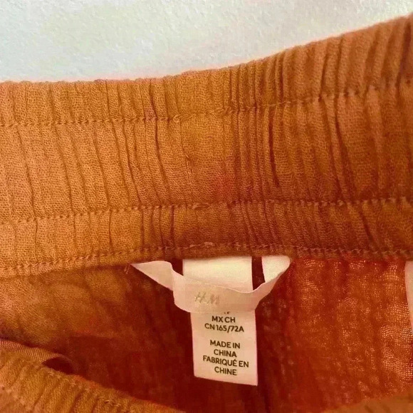 H&M  Crinkled Cotton High Waist Side Pockets Rust Orange Shorts Size S - Picture 4 of 7